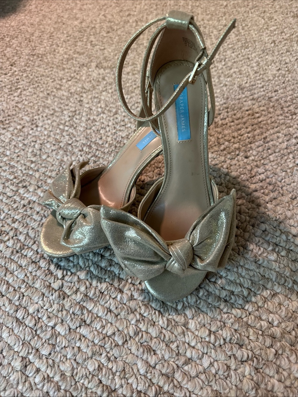 Draper James Gold Lame Bow Heel Size 8